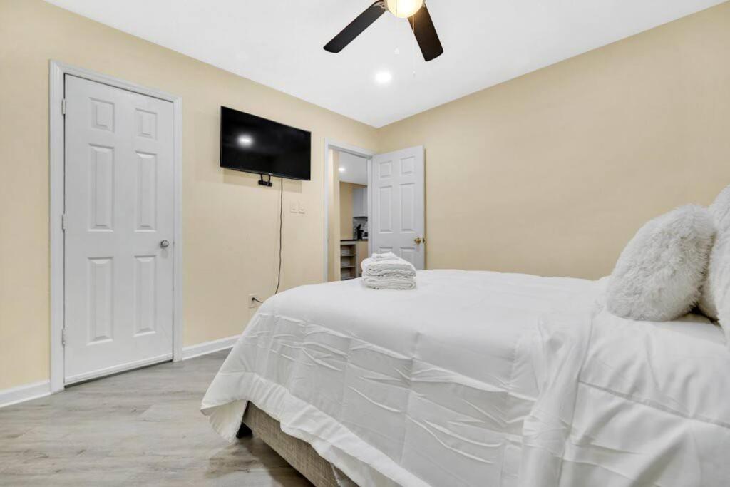 שרלוט Cozy 2 Bedroom Pineville-Matthews Duplex Sleeps 8 מראה חיצוני תמונה